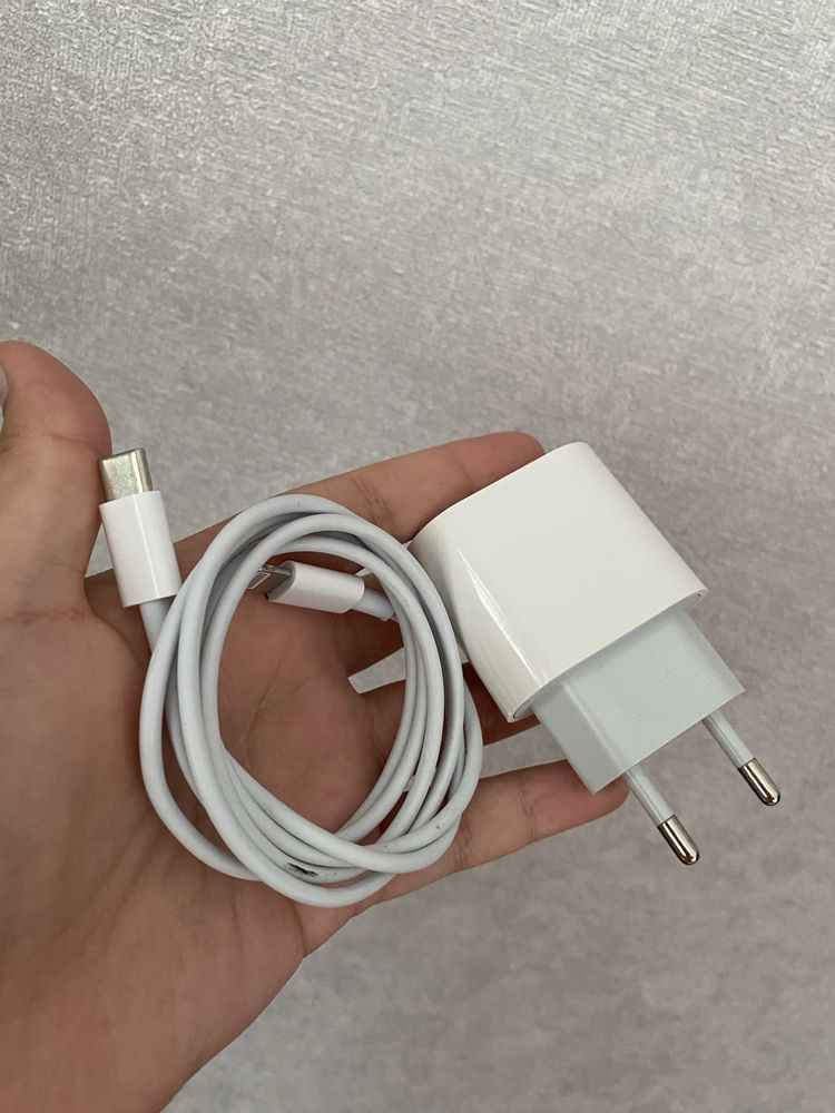 iPhone зарядка оригинал