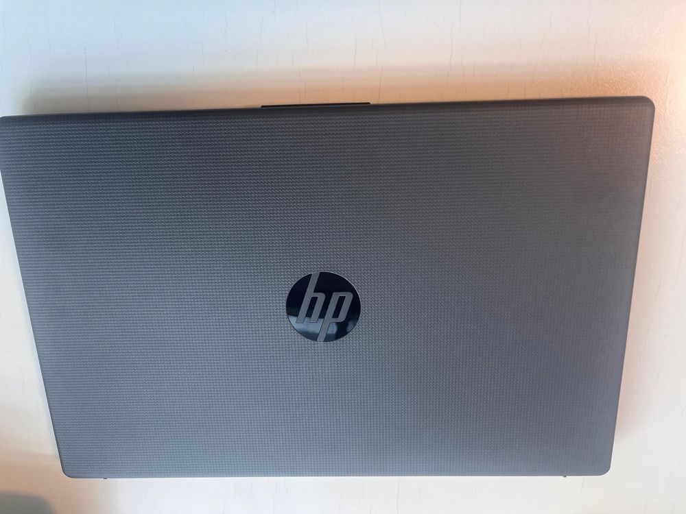 Продаю новый ноутбук HP 15– 16 ГБ / SSD 512 ГБ / Windows 11 Pro