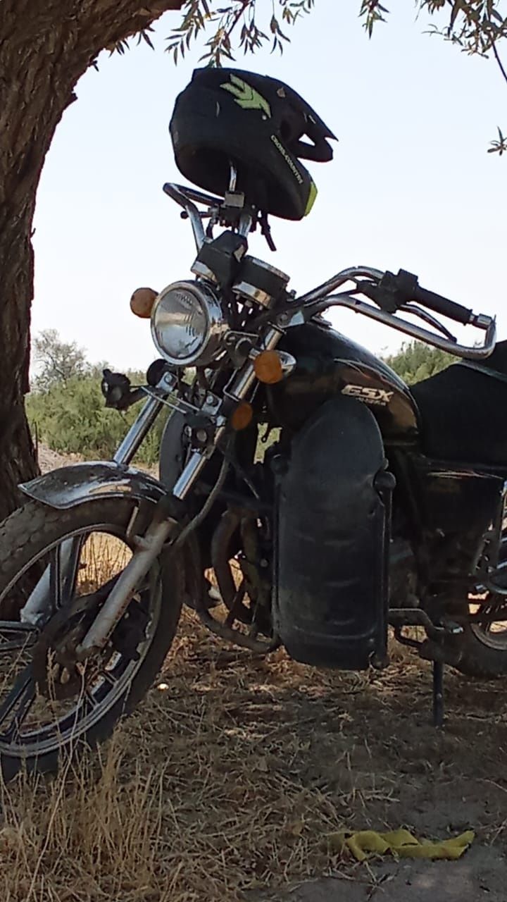 матор 200куб Suzuki GSX