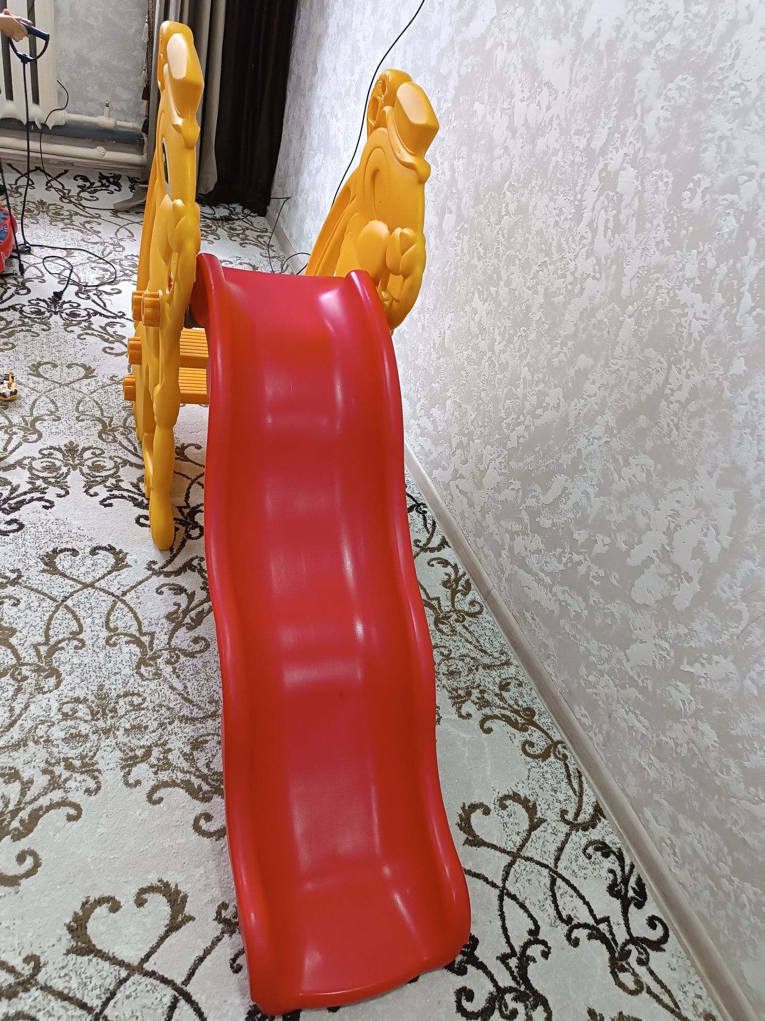 Продам детскую горку