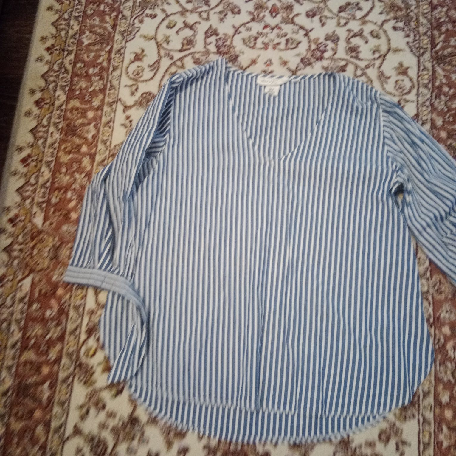 Продам женские вещи.