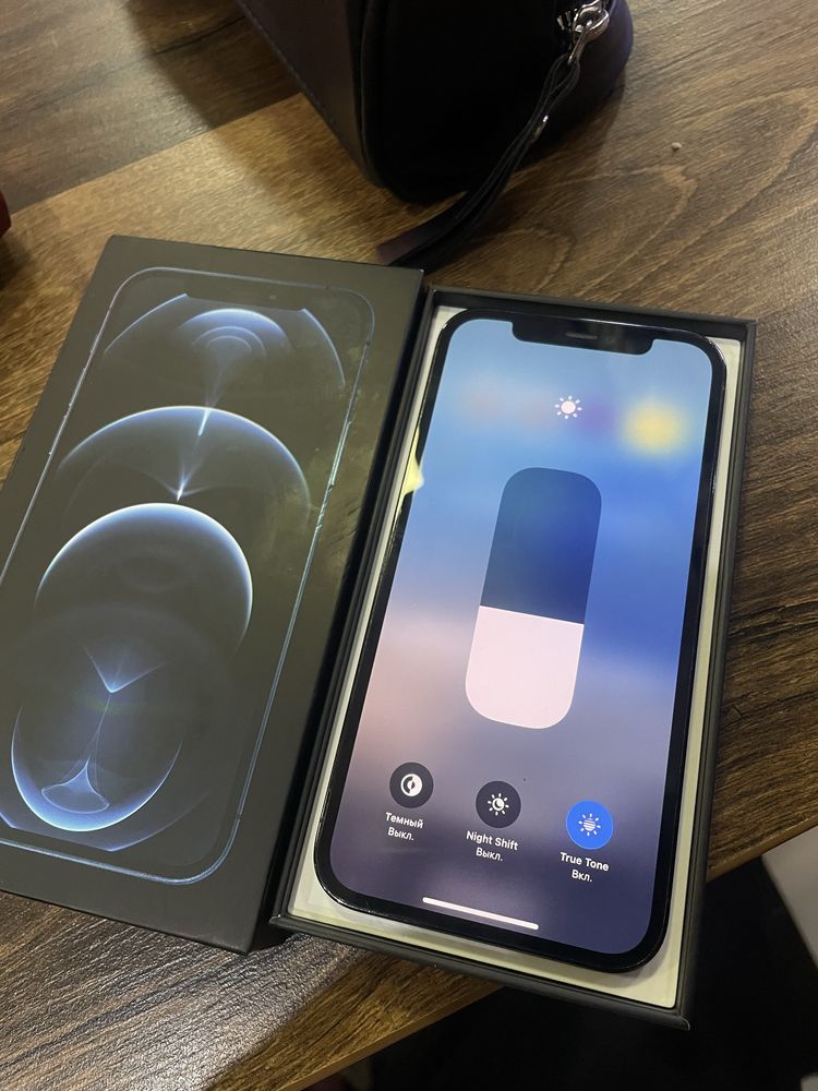 iPhone 12 Pro в идеальном состьянии силый