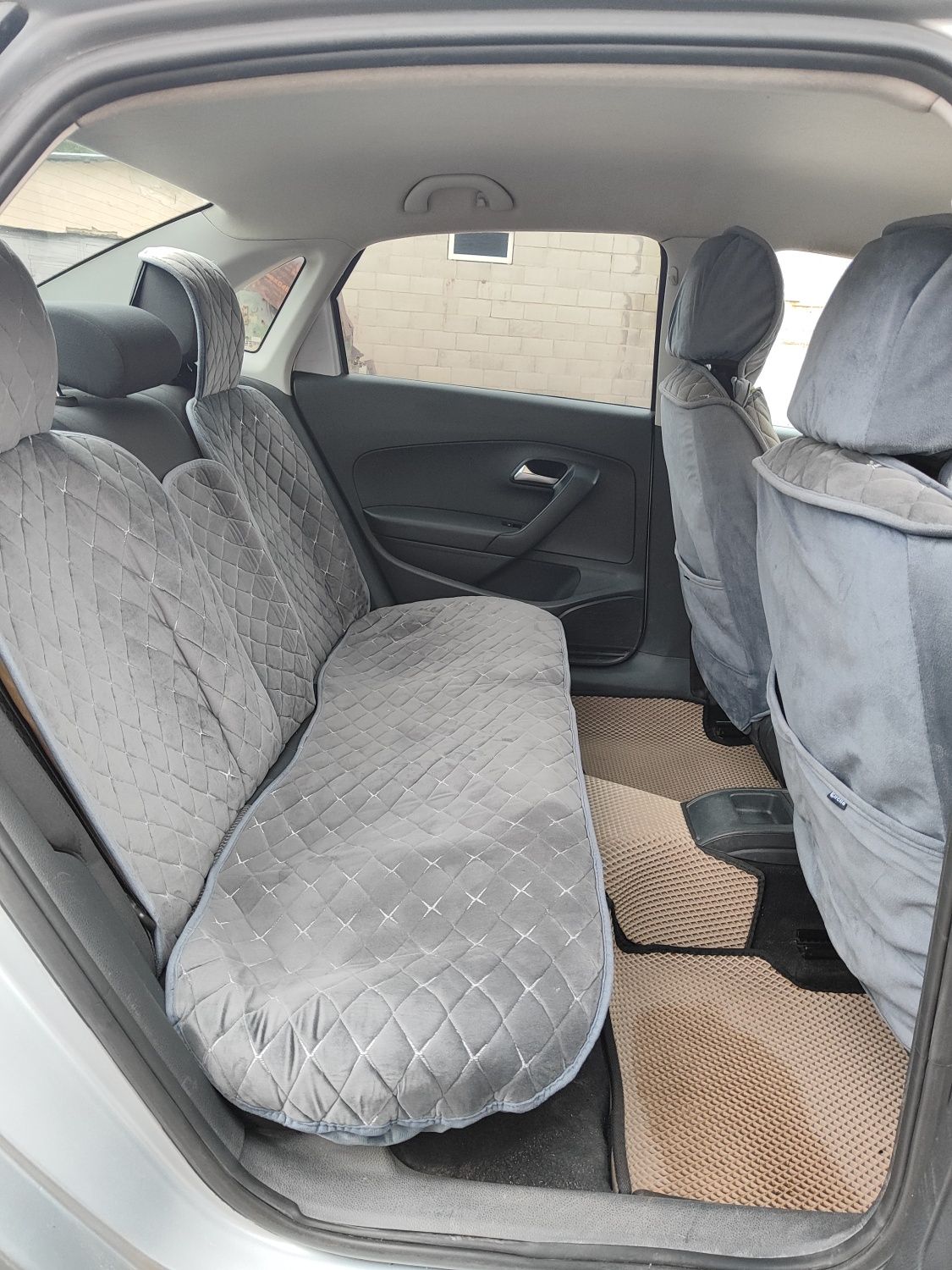 Продам машину Volkswagen Polo