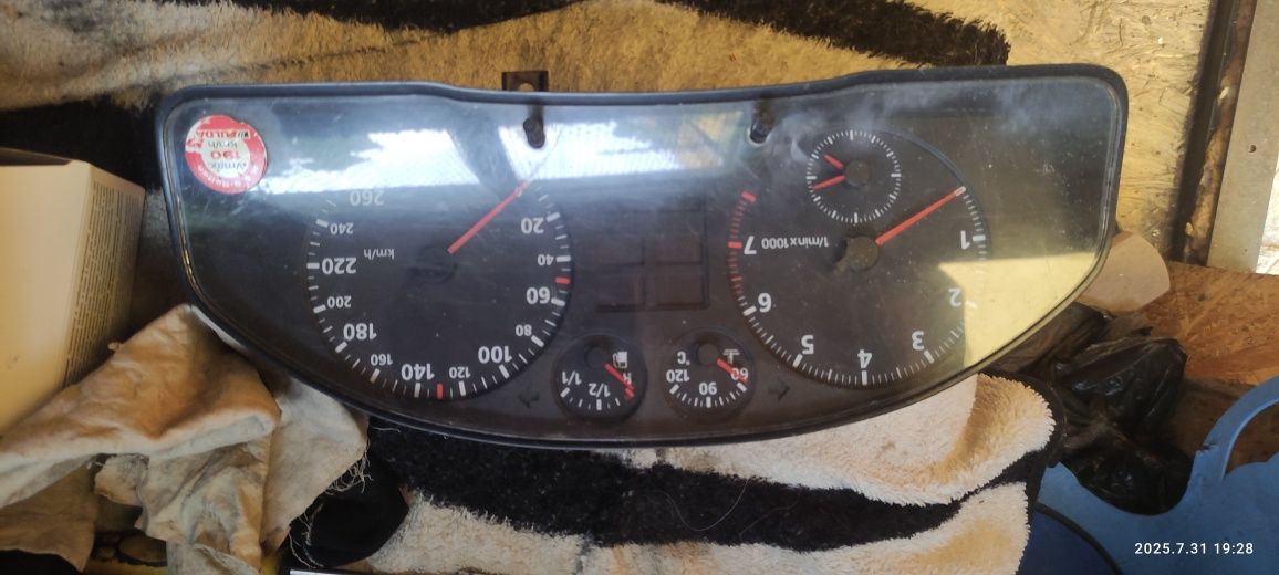 Продам шиток приборов audi