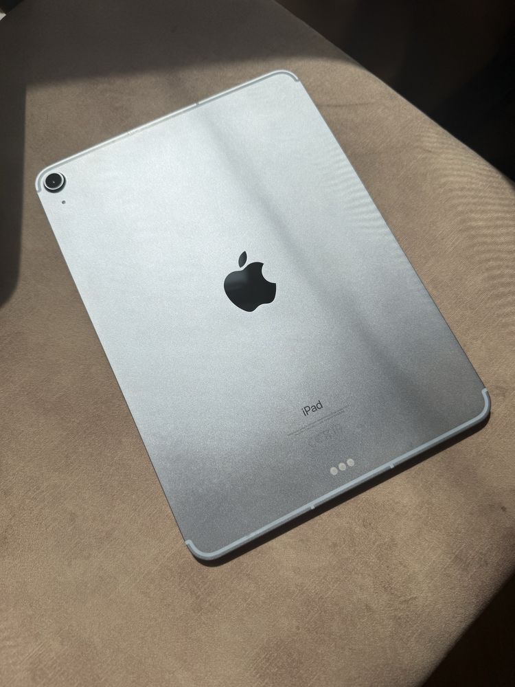 iPad Air 4 + Magic Keyboard + Apple Pencil 2
