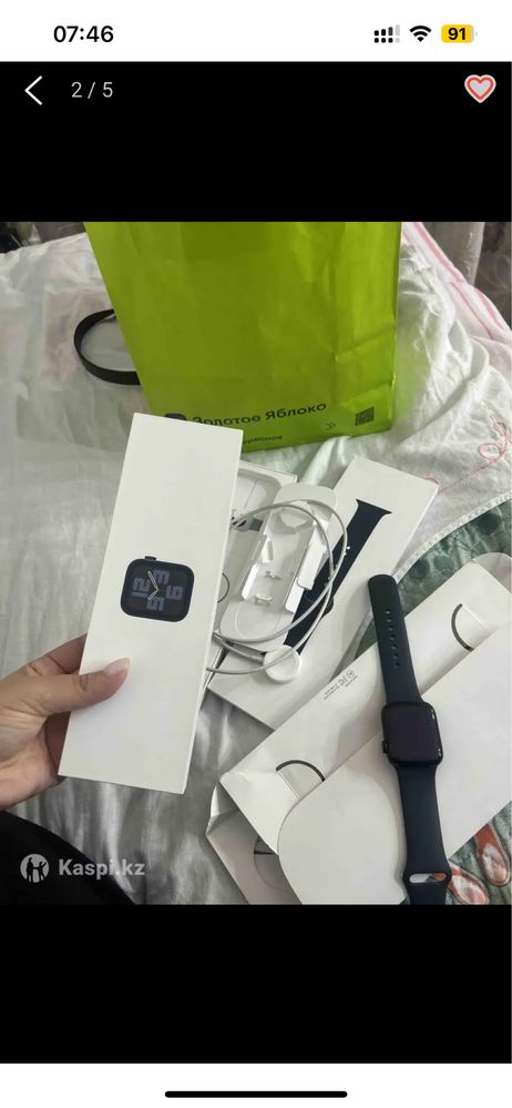 Продам Apple Watch SE