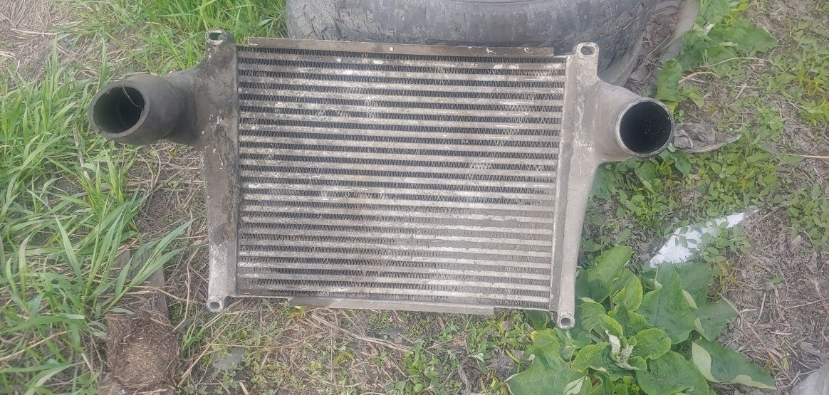Продам интеркуллер  , радиатор АКПП