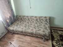 Продам диванчик.