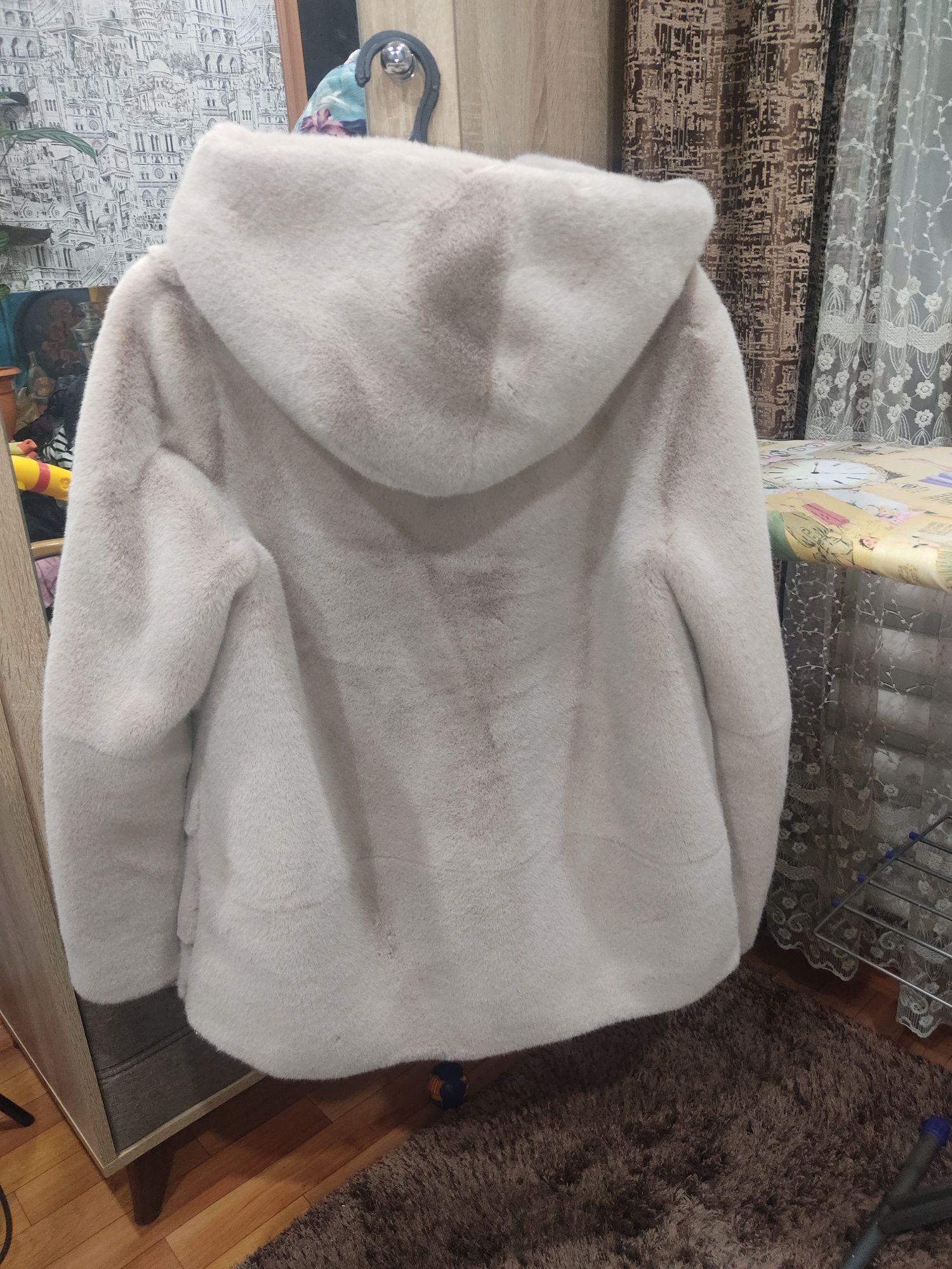 Продам шубку ( ЭКО мех)