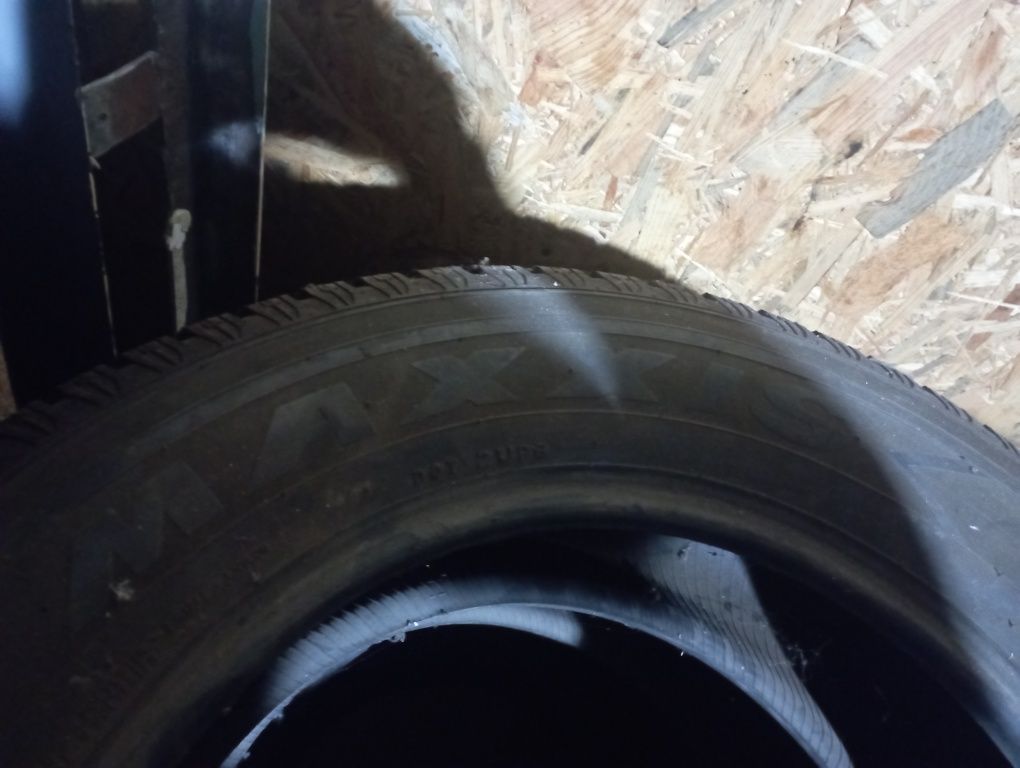 Продам резину зима R17