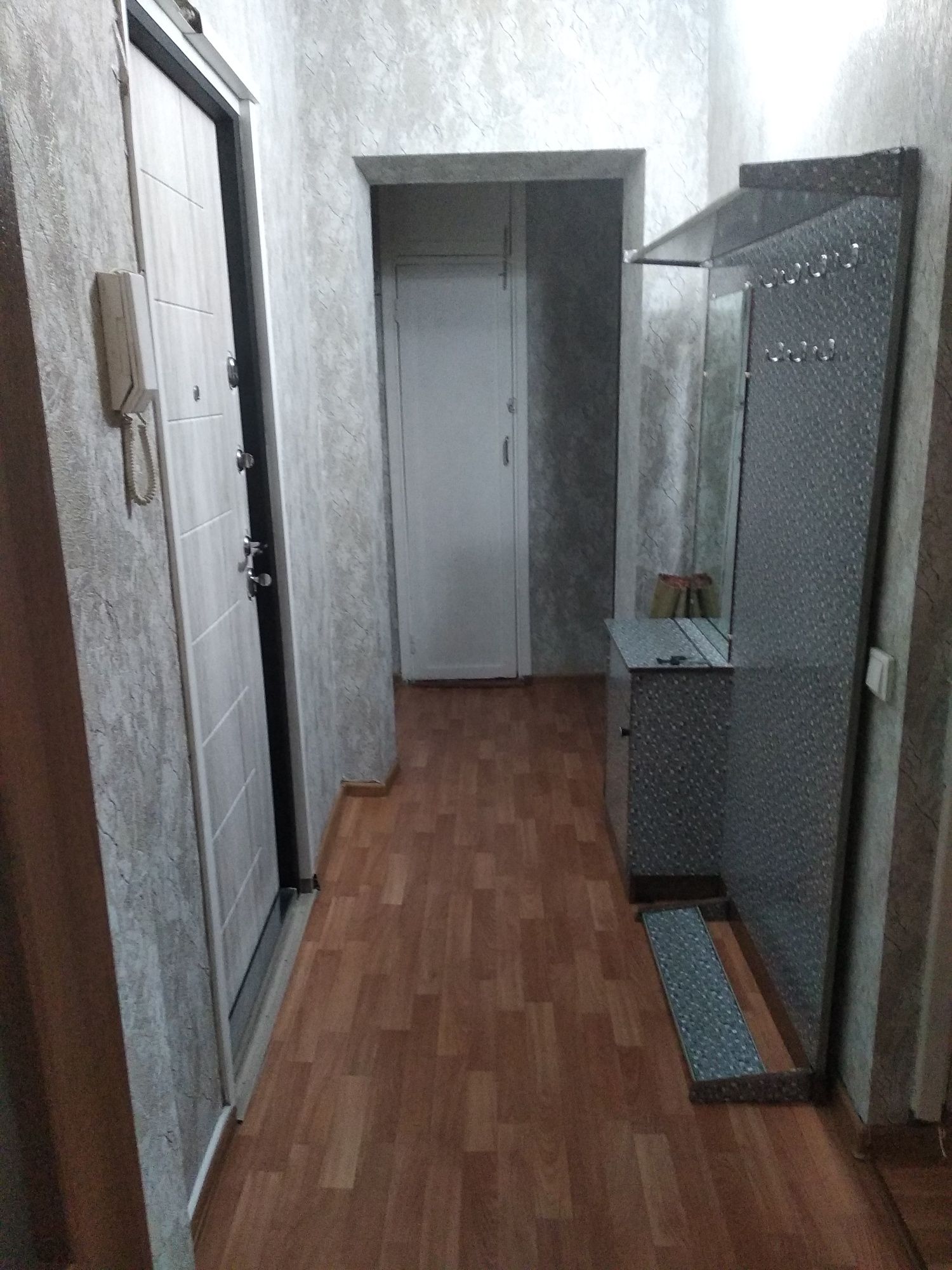 Продам 2-комнатную квартиру