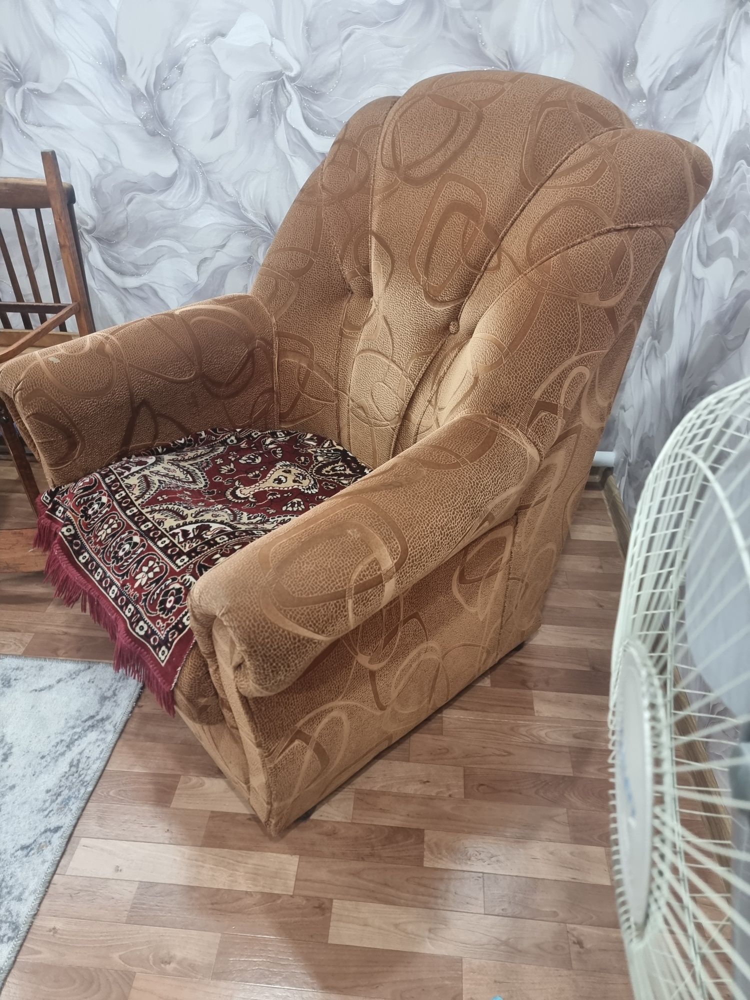 Продам кресла для  зала, дачи