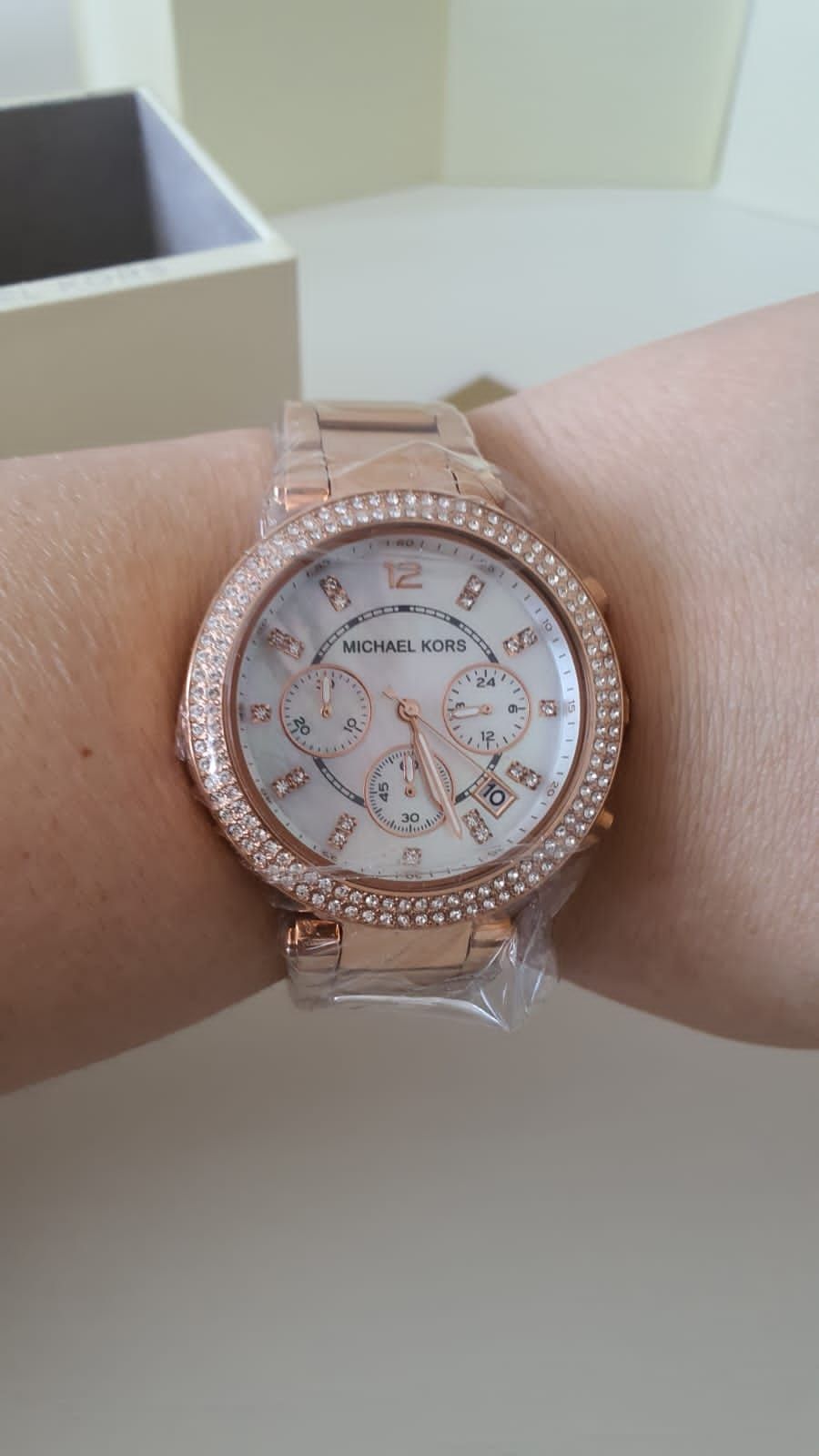 Продам Женские часы MK