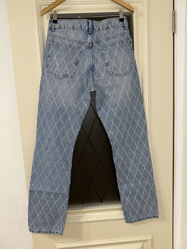 Новые джинсы zara со стразами