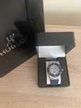 Часы Hublot.