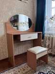 Продам трюмо в комплекте с пуфиком