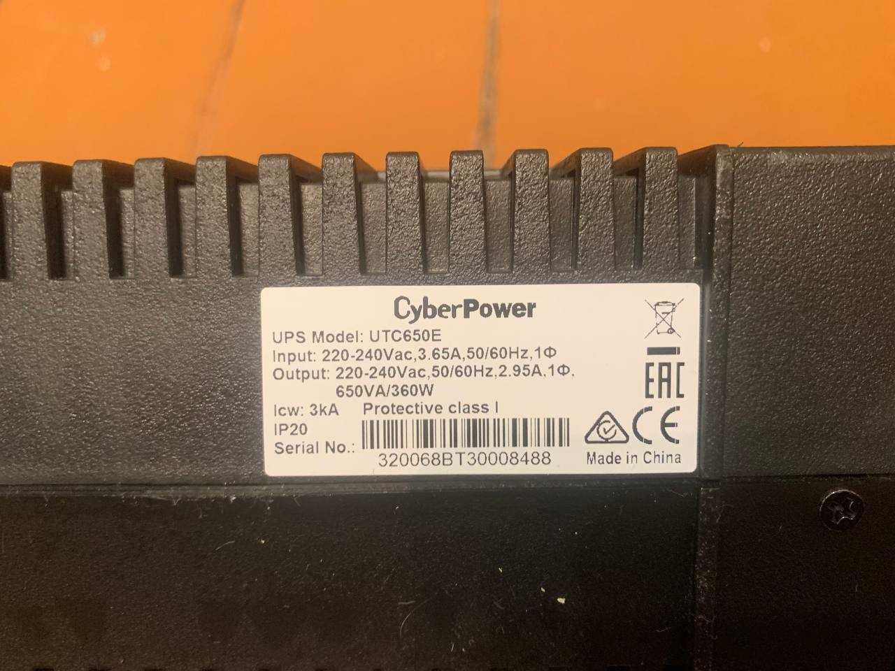 Источник бесперебойного питания CyberPower UTC650E