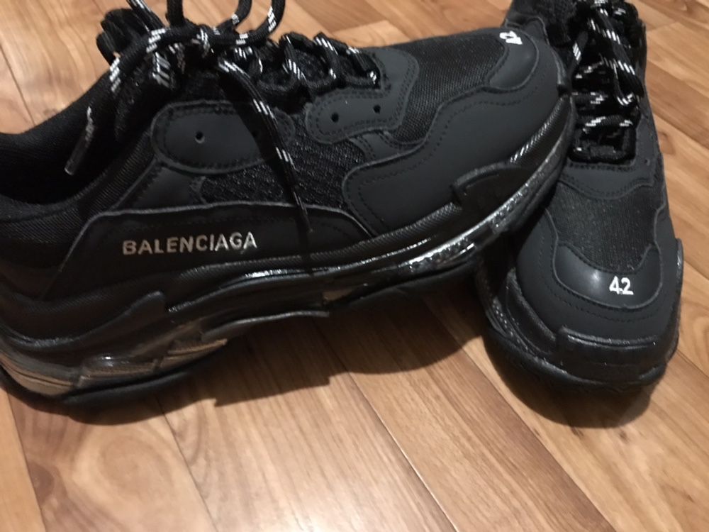 Новые кроссовки Balenciaga!