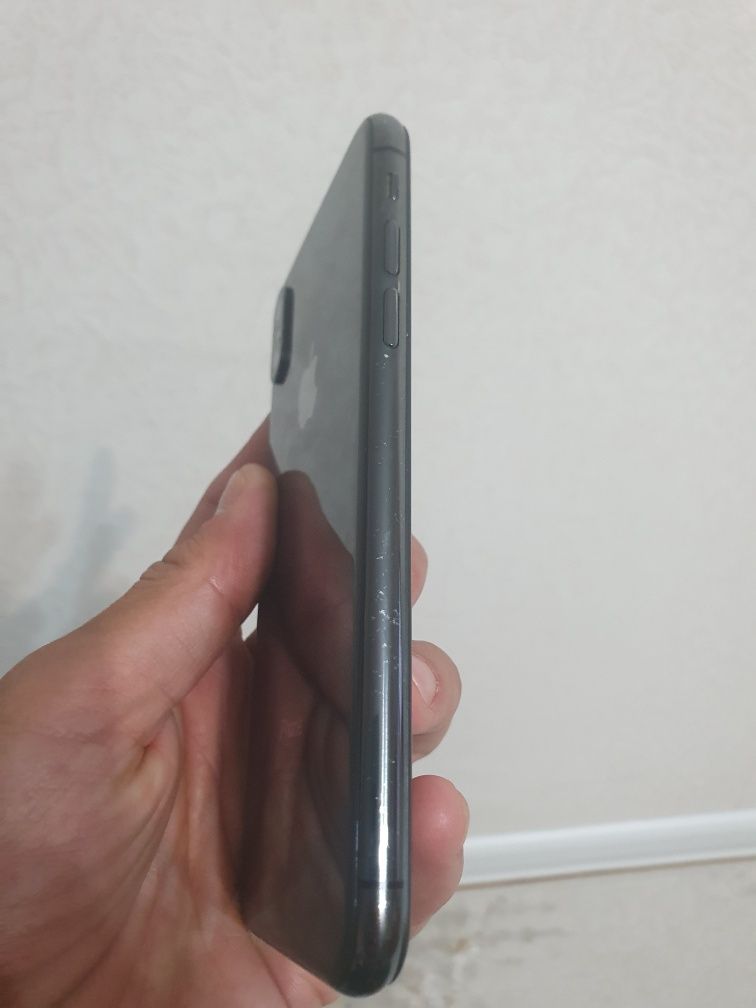 Ipone x в хорошем состоянии.