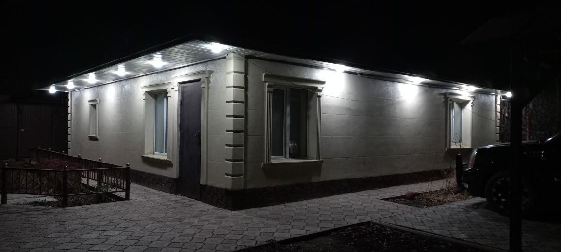 Продам в комплексе автосервис, дом, участок