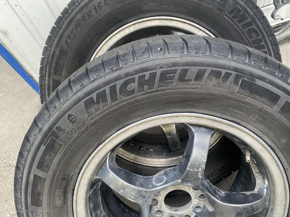 Шины Michelin 235/65R16C Agilis