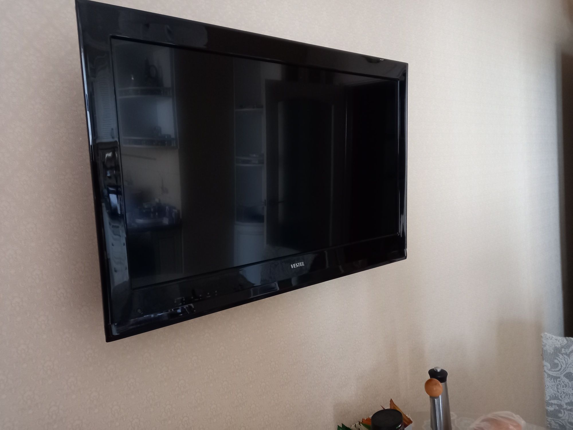Продам телевизор."VESTEL"