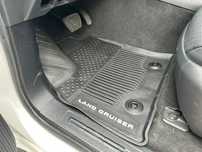 Полики салона Land Crusier 300 оригинал новые
