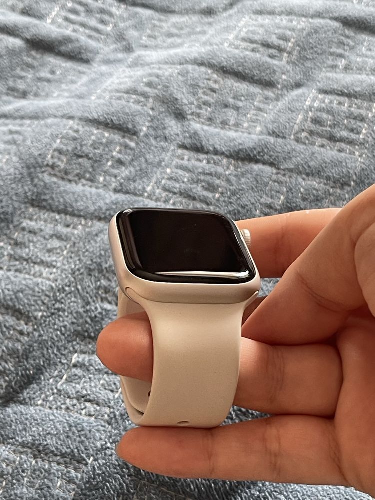 Продам Apple watch 8 45 mm