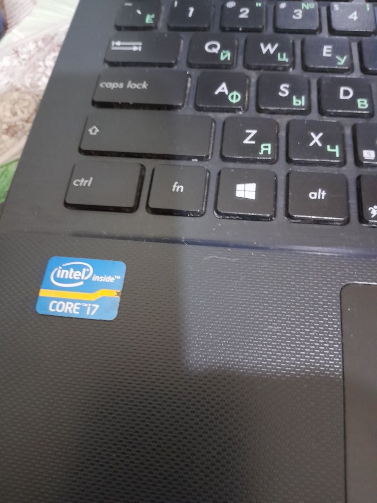 Продаётся хороший ноутбук Asus с процессором Core i 7