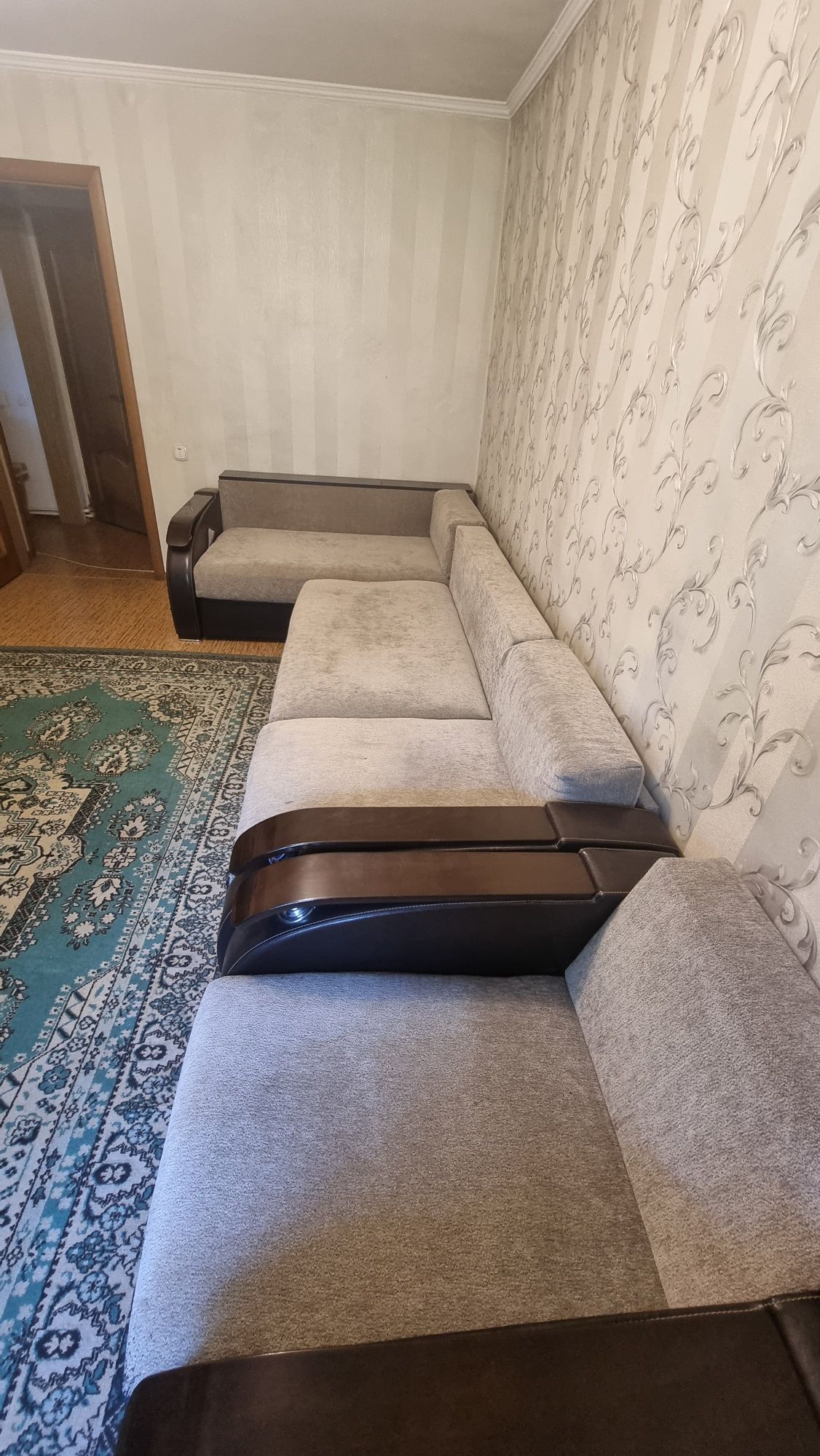 Диван-уголок с креслом