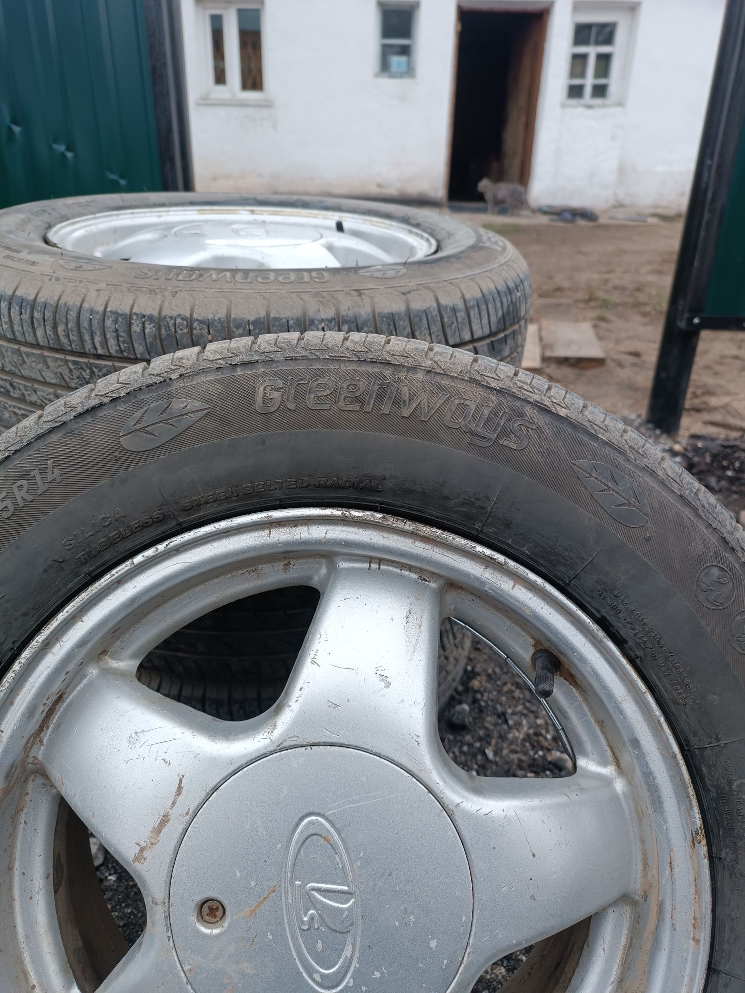 Продам на 14 ваз. Приора, Гранта и т.д.
