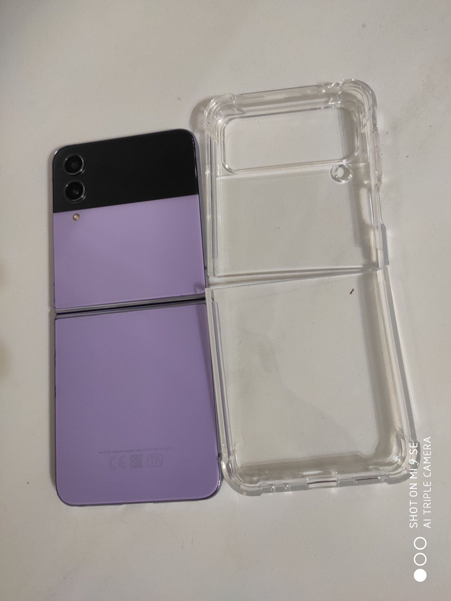 Samsung galaxy Z Flip 4 состояние нового