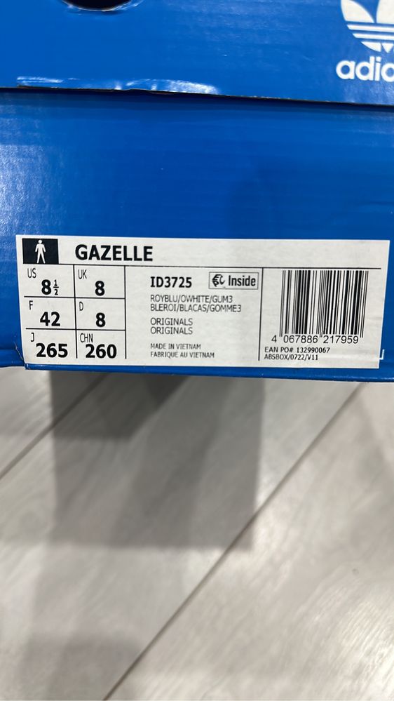 Продам кроссовки Adidas gazelle оригинал