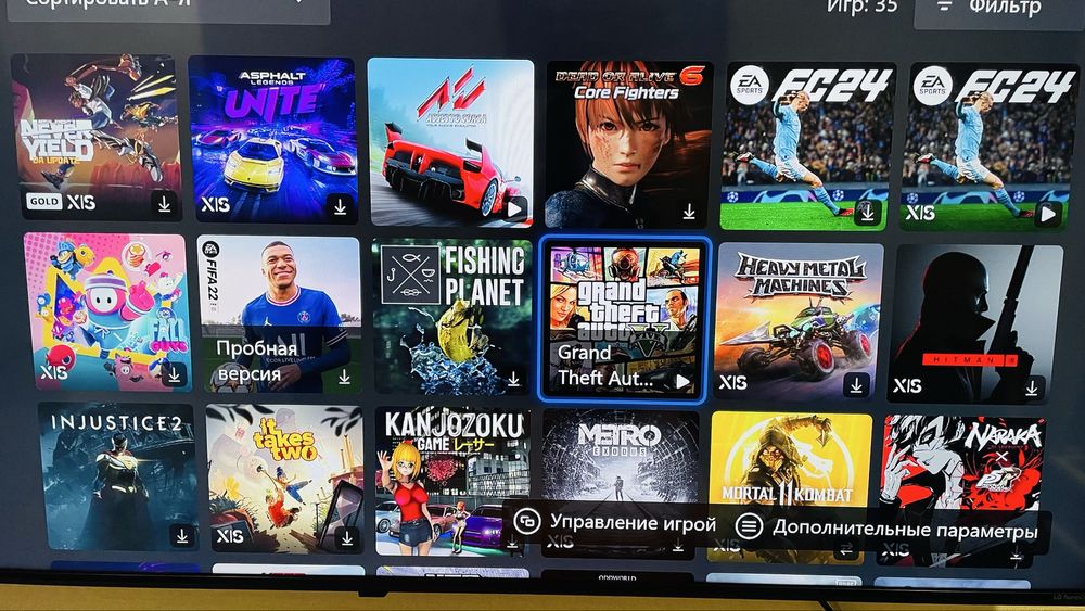 Продам Xbox series S 2 джойстика + игры.