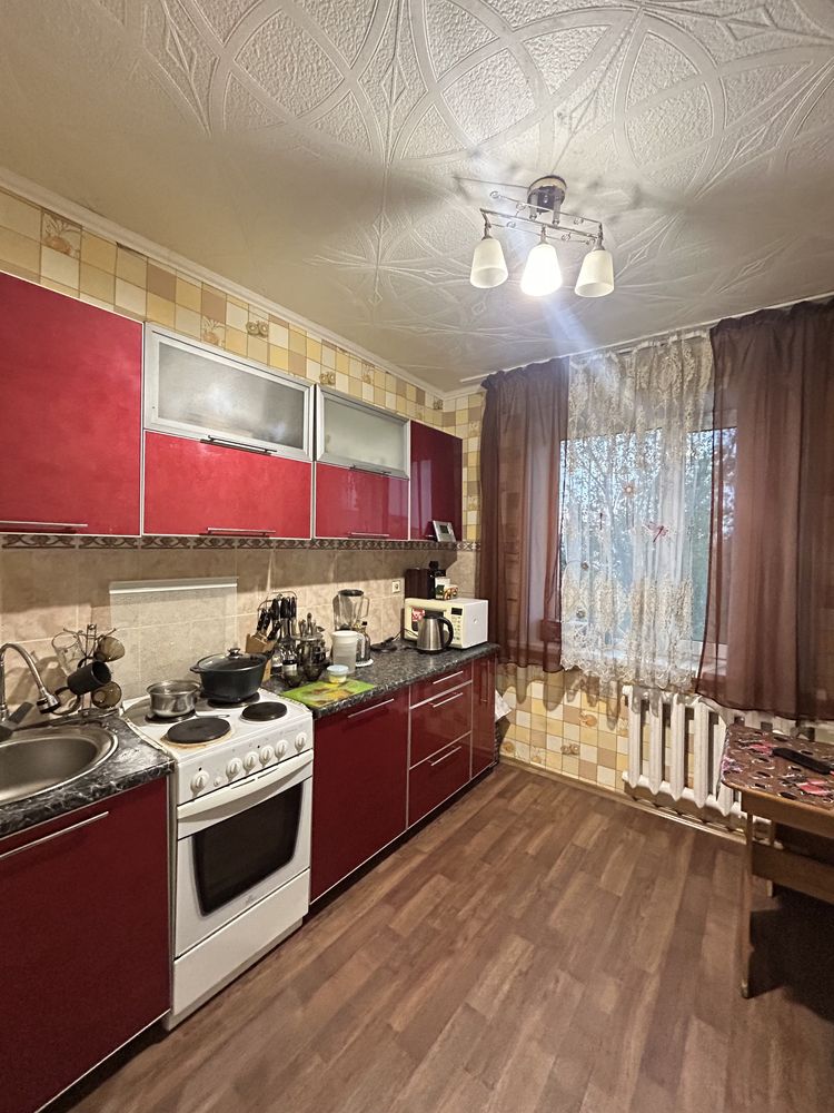 Продам 2-комнатную квартиру в центре Экибастуза