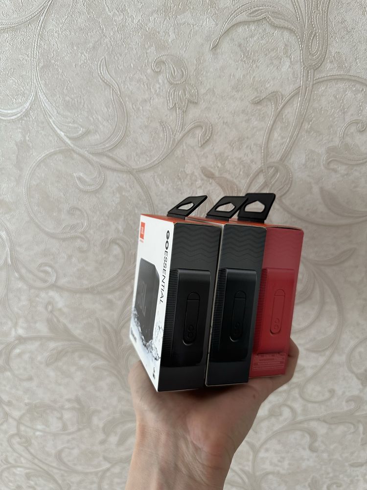 JBL Go essentials