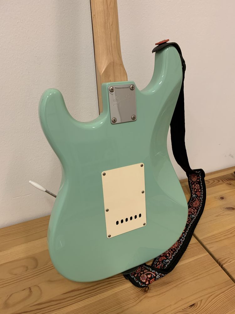 Электрогитара Squier Affinity Series Stratocaster Surf Green