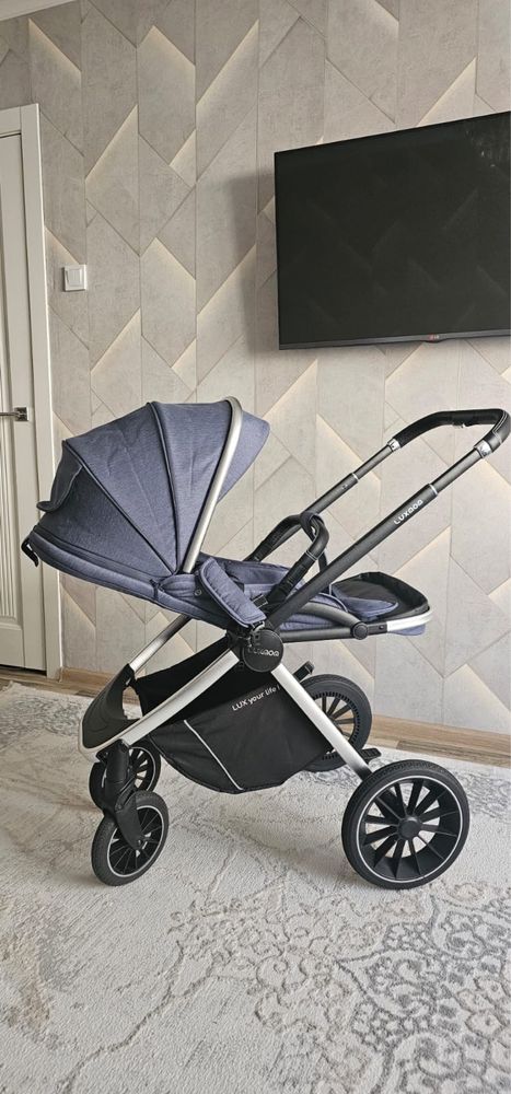 детскую модульную коляску 2в1 Luxmom 750