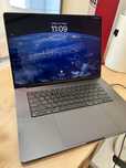 MacBook Pro 16 / M3 Pro / Midnight / 512 GB / 181 цикл (99%)