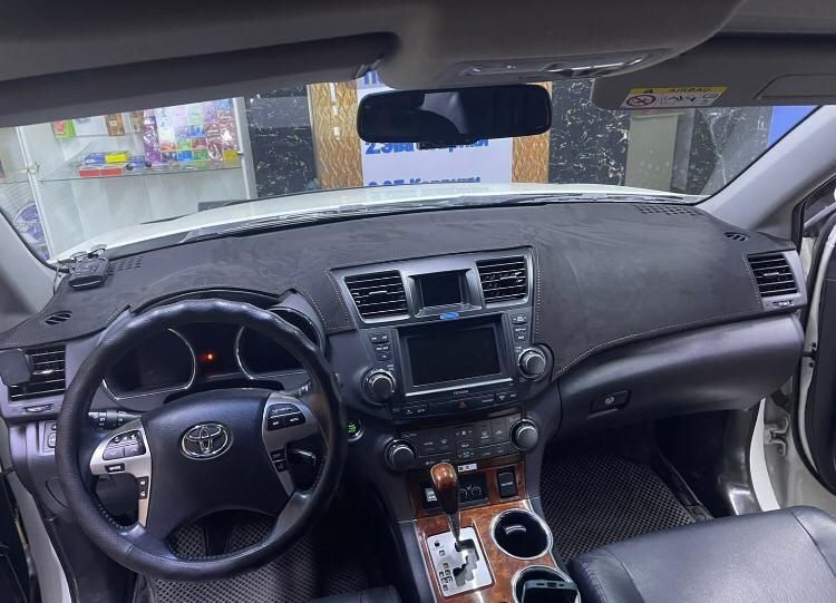 Накидка на панель машины