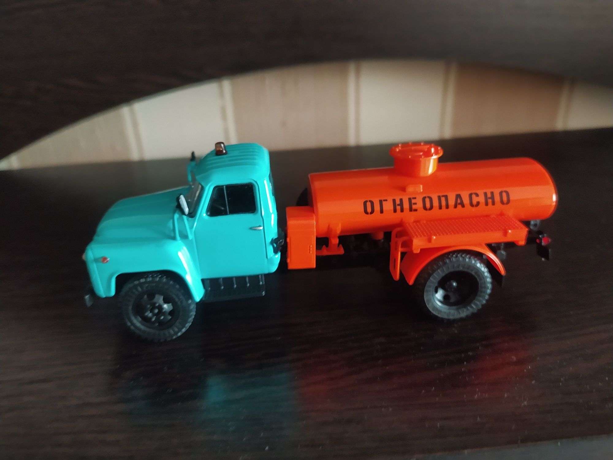 Масштабная Модель 1:43