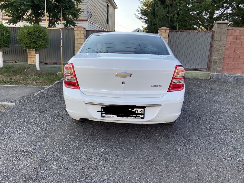 Авто chevrolet cobalt 2022
