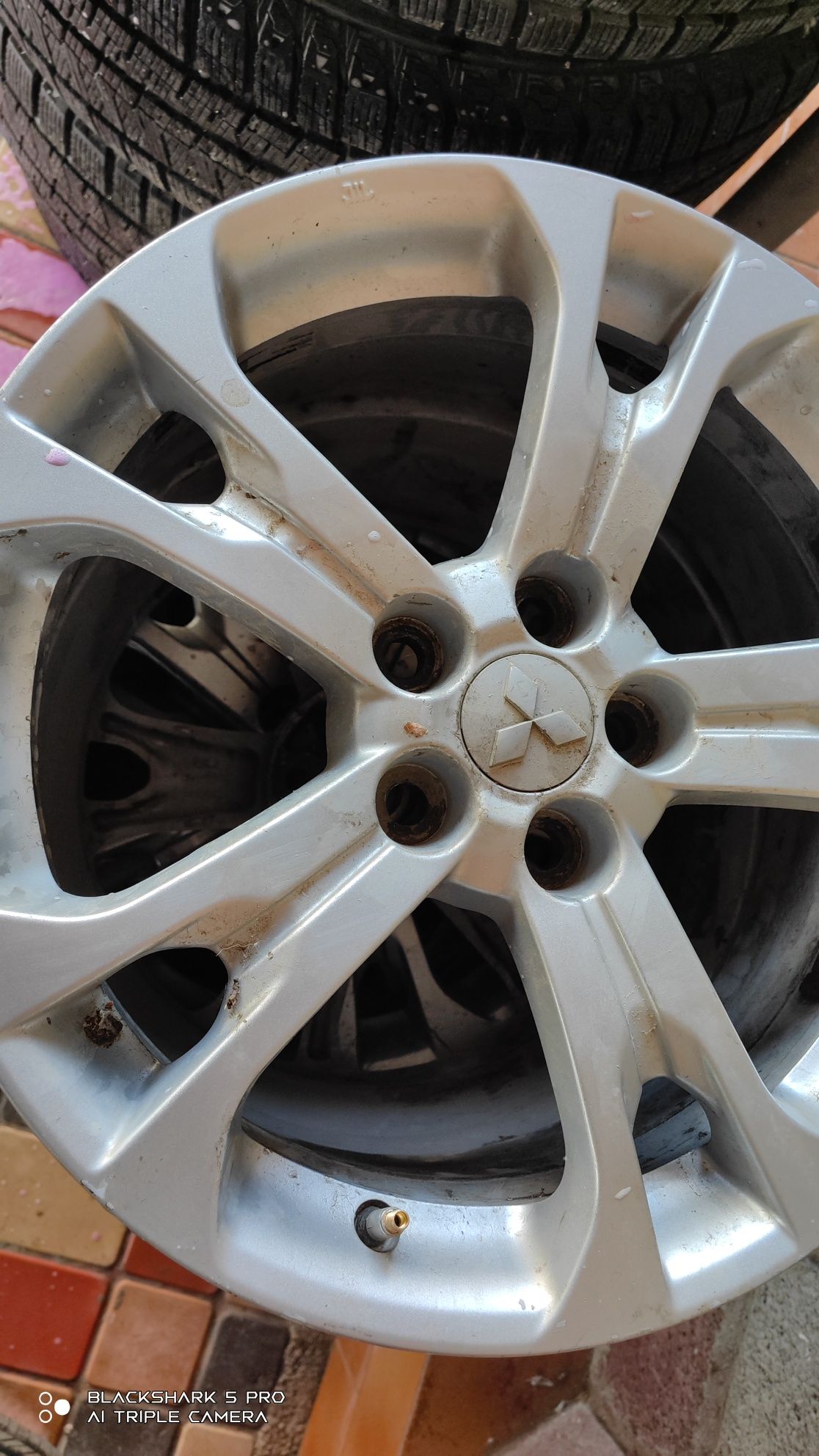 Mitsubishi outlander. Диски R 18