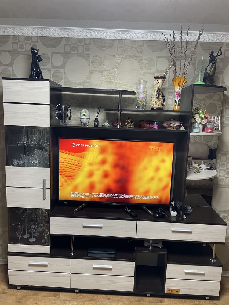 Стенка в гостинную