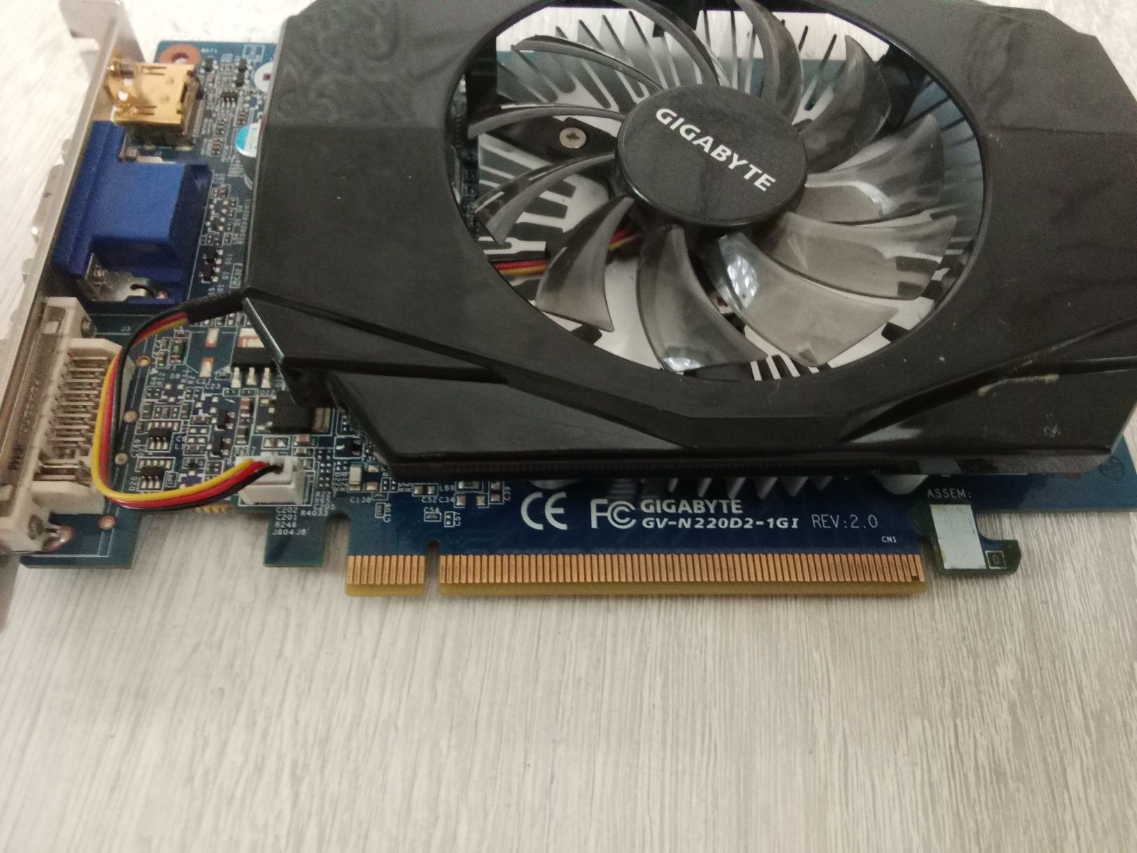 Продам видеокарту Gigabyte nd220 – вентилятор крутится, но нет изобра
