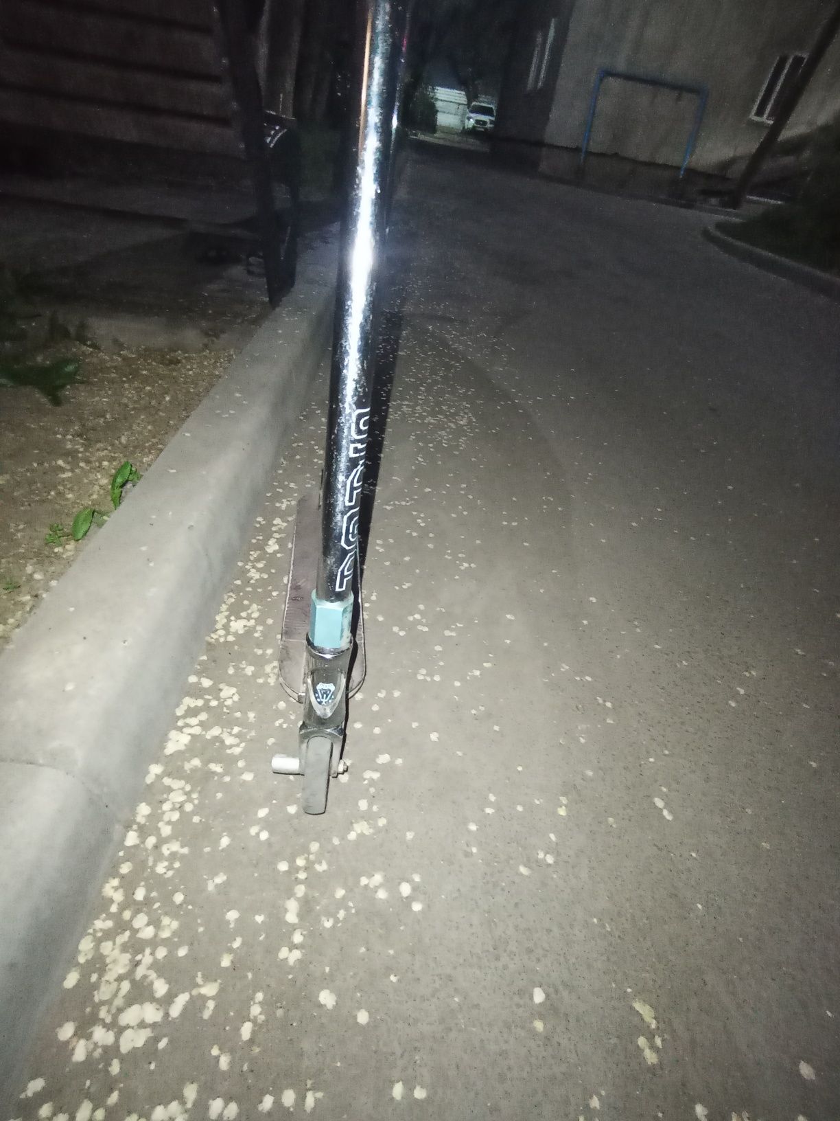 Продаю самокат без тресок