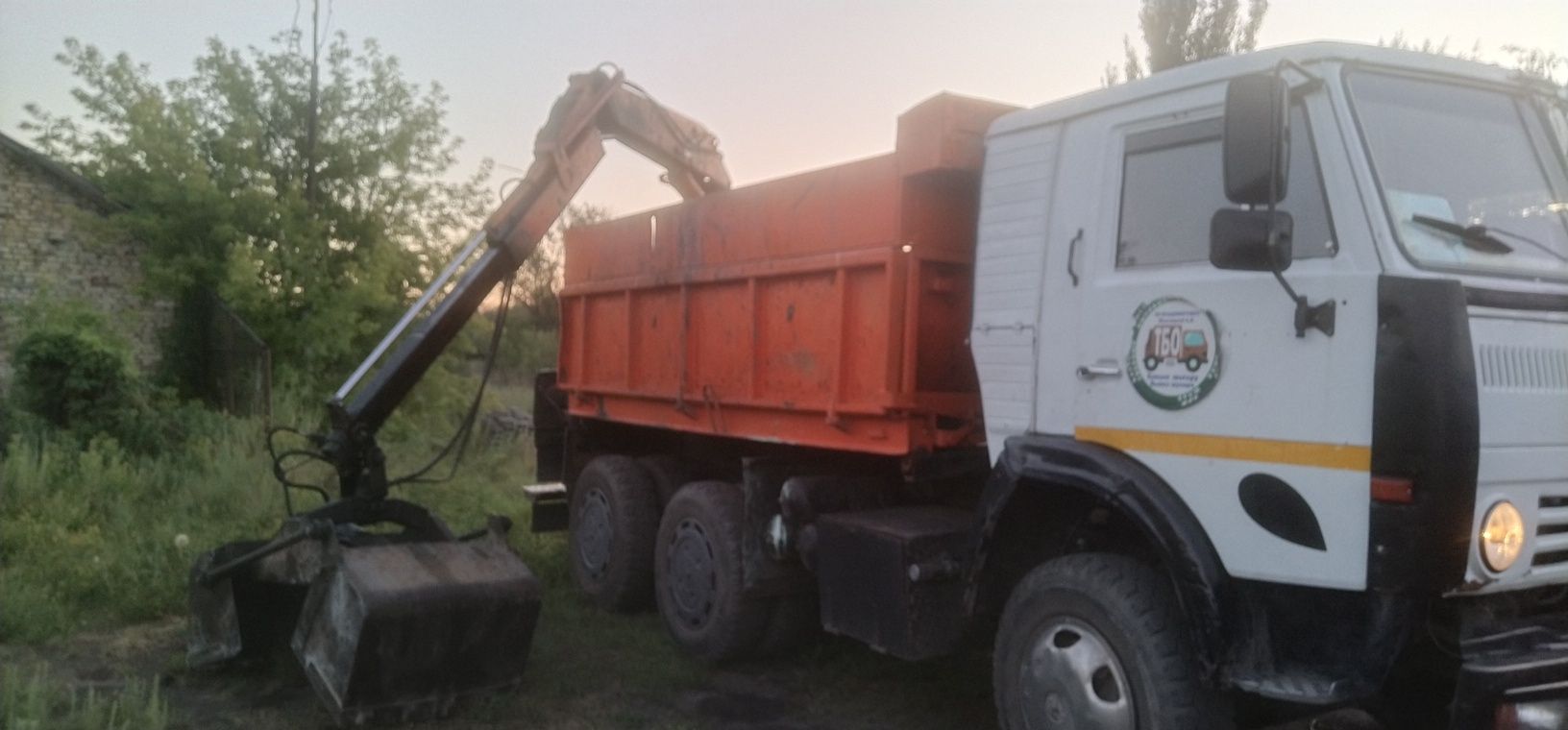 Вывоз мусора  доставка сыпучих материалов