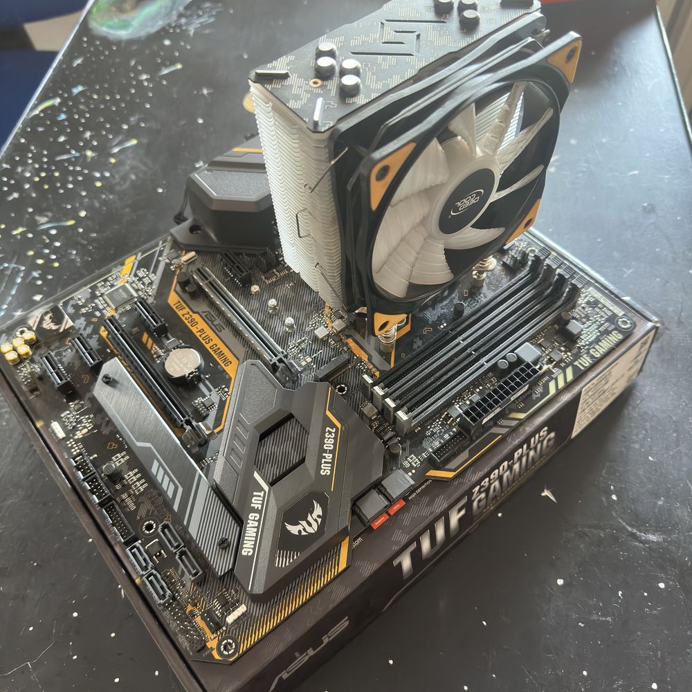 Продам в комлекте: cpu i5 9600k, mb. asus tuf gaming z390, 16gb ram