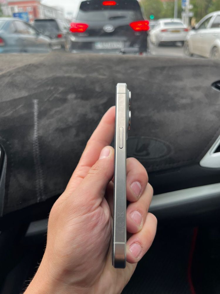 iPhone 15 pro 256 gb