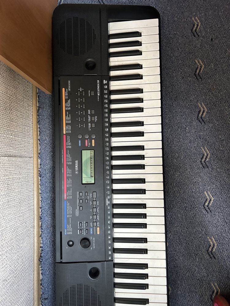 Синтезатор Yamaha E 263